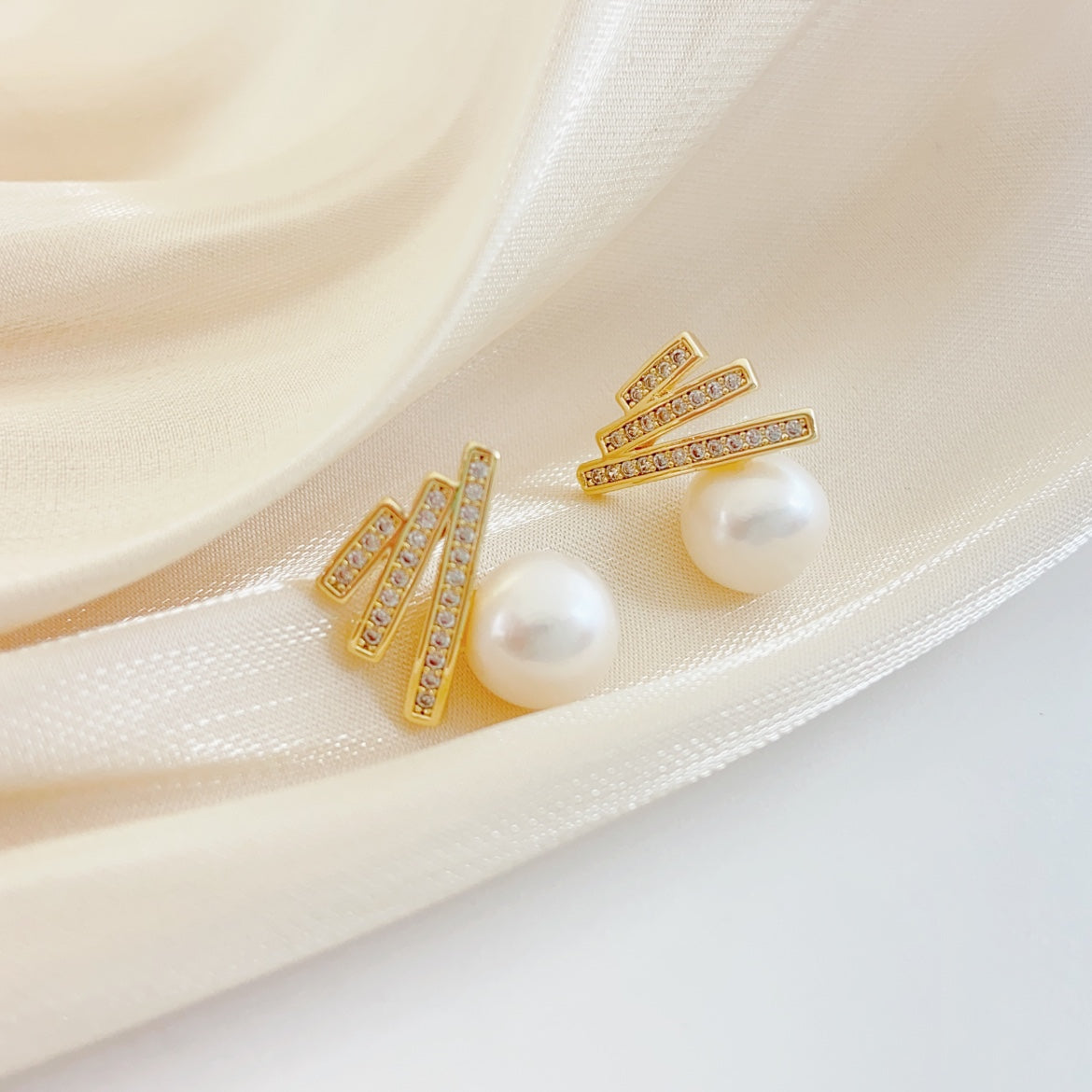 Starlight Dancing Pears