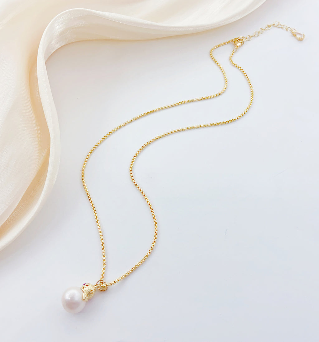 Pearl Pendant Necklace