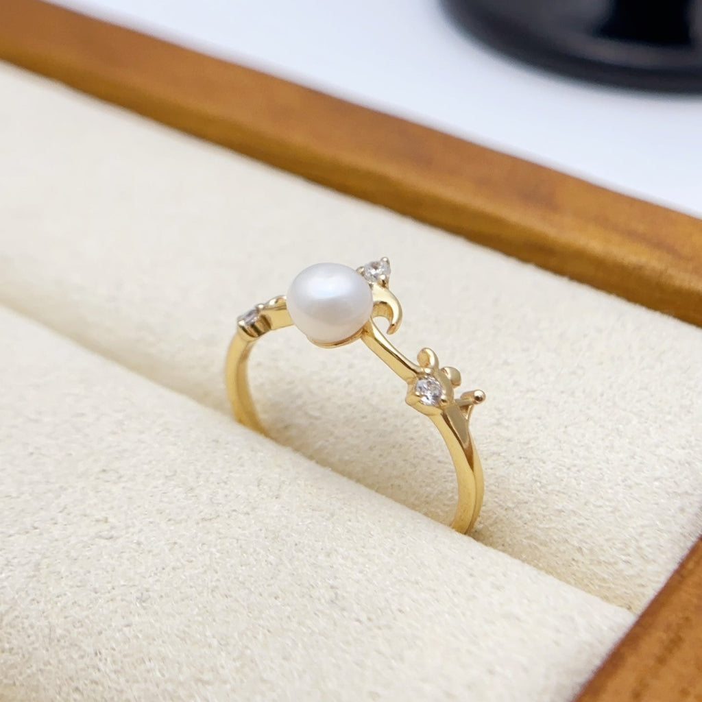 Golden Bloom Pearl Ring