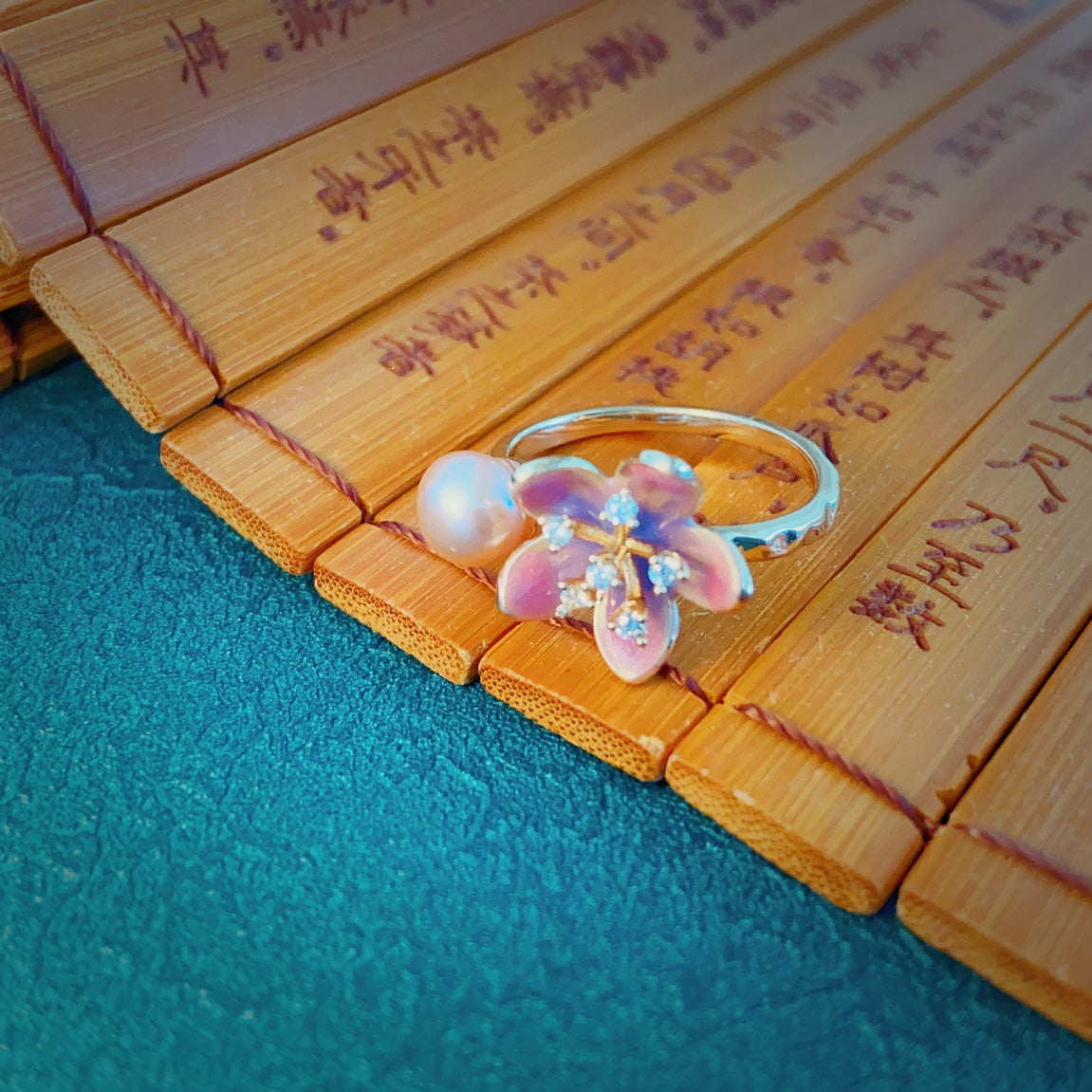 Rosy Glow Pearl Ring