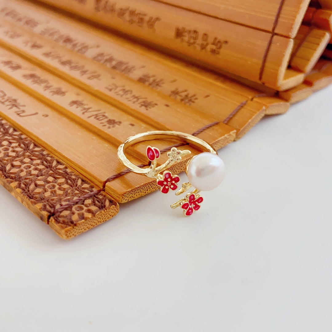Red Blossom Muse Pearl Ring