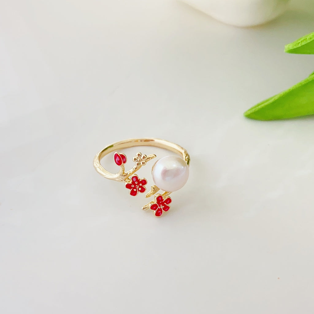 Red Blossom Muse Pearl Ring
