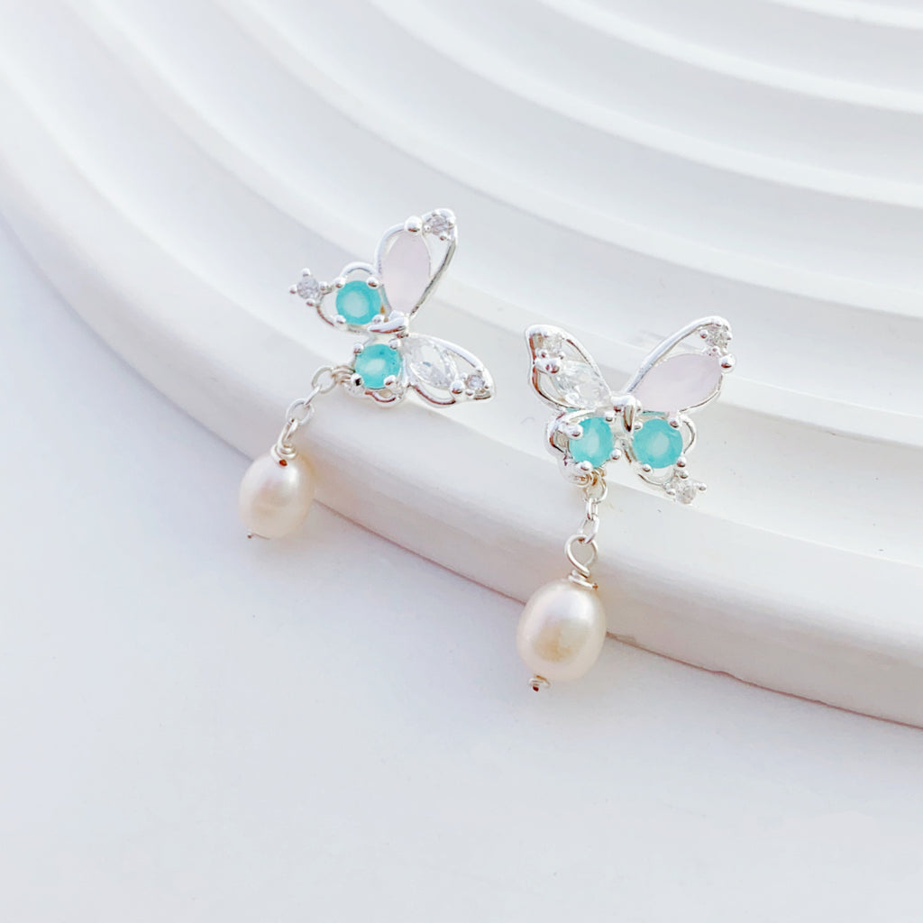 Mist Pearl Dangle Earrings