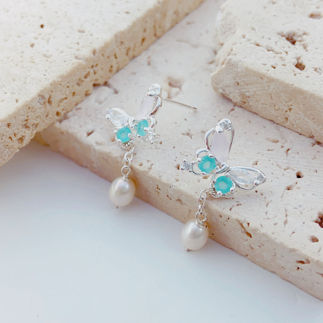 Mist Pearl Dangle Earrings