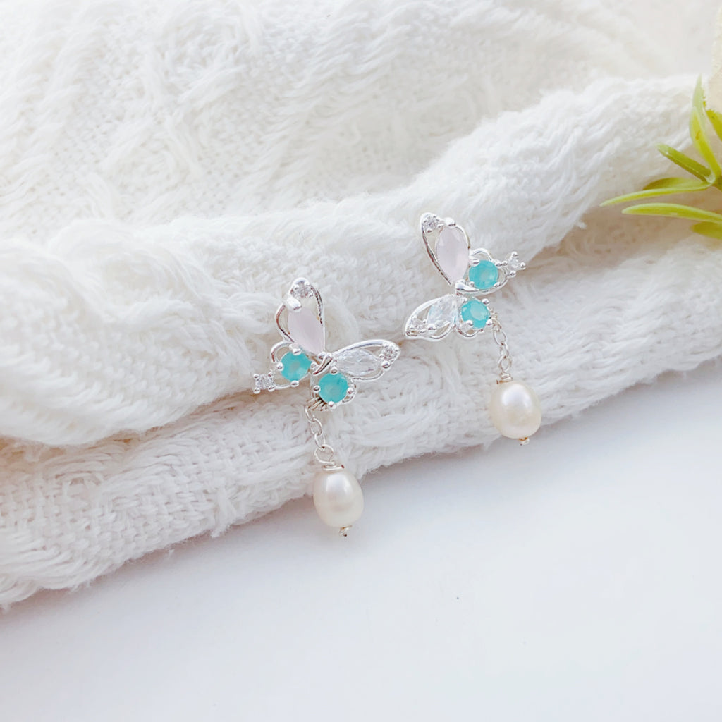 Mist Pearl Dangle Earrings